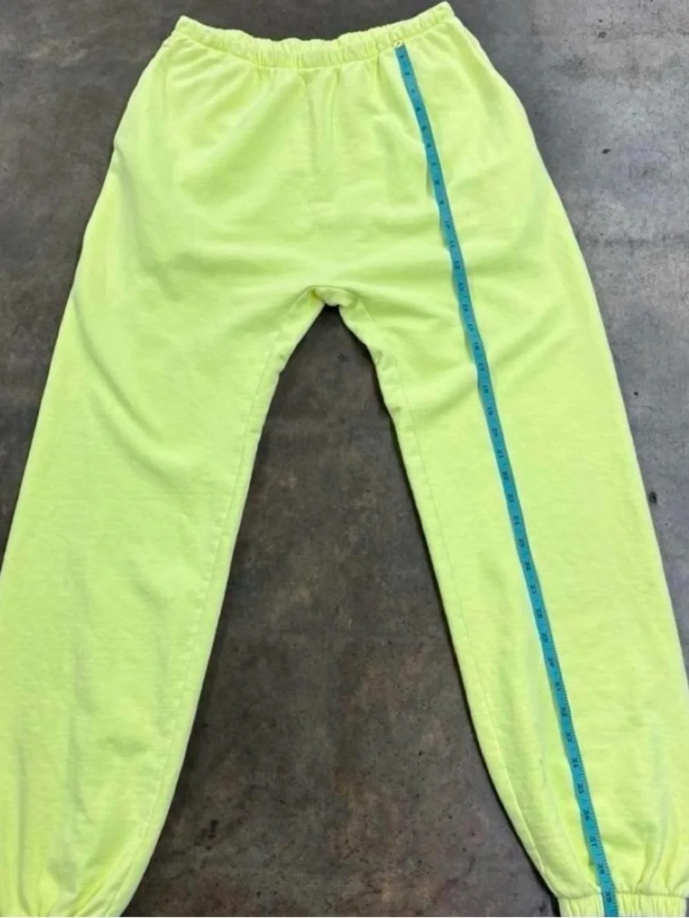 NEW YEEZY SAMPLE NEON GREEN SP-06 CUFFED SWEATPANTS SIZE 1